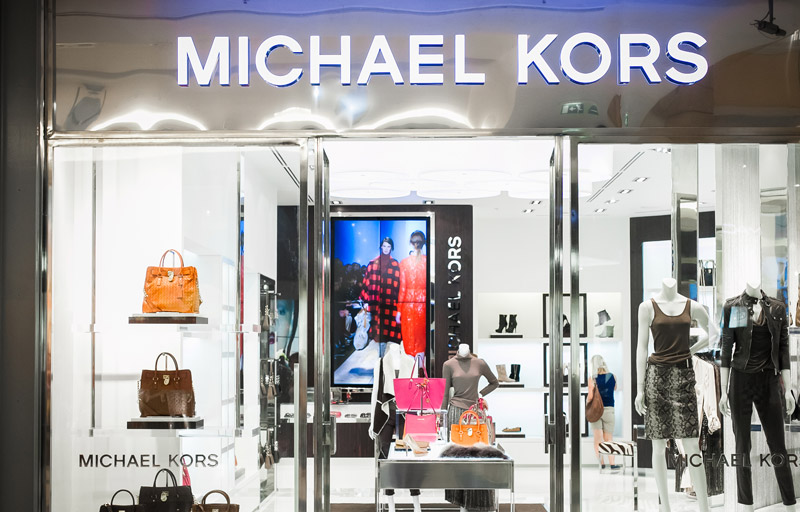 Бренд Michael Kors изменит стратегию продажи новых коллекций