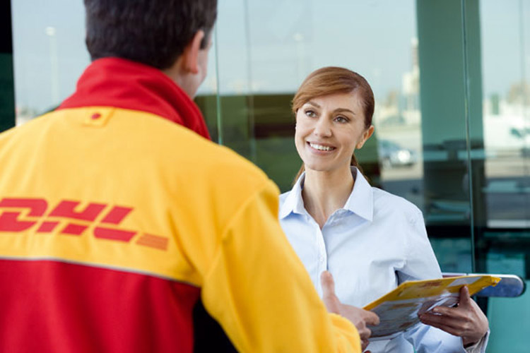 Логистика: почему DHL выгодна доставка посылок в указанное получателем время?